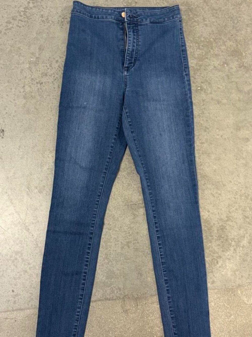 Guess Women's Blue and Navy Jeans